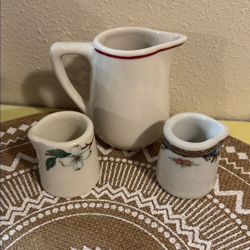 VTG Mayer China 3 pc Creamers Set